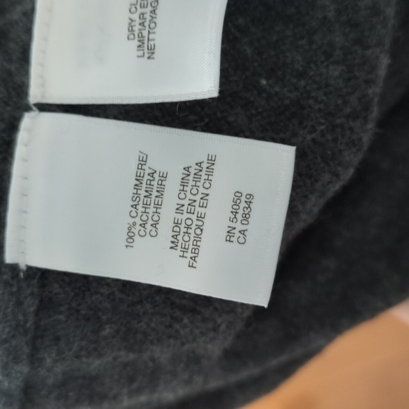 ❄️AK Anne Klein Women's 100% Cashmere Cardigan Sweater - Picture 6 of 6